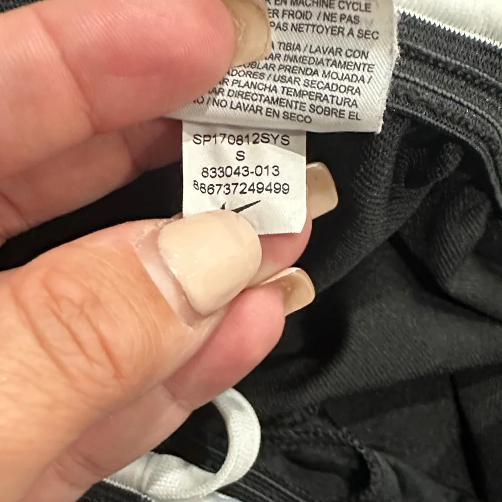 Nike Black athletic pants zipper pockets size small